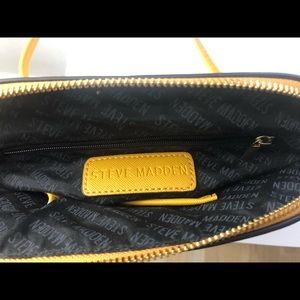 Mustard Steve Madden crossbody bag